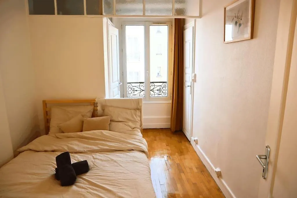 Grand T2 Elegant A Nation, Paris Apartment France